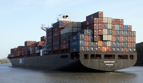 Typická kontejnerová loď ZIM New York